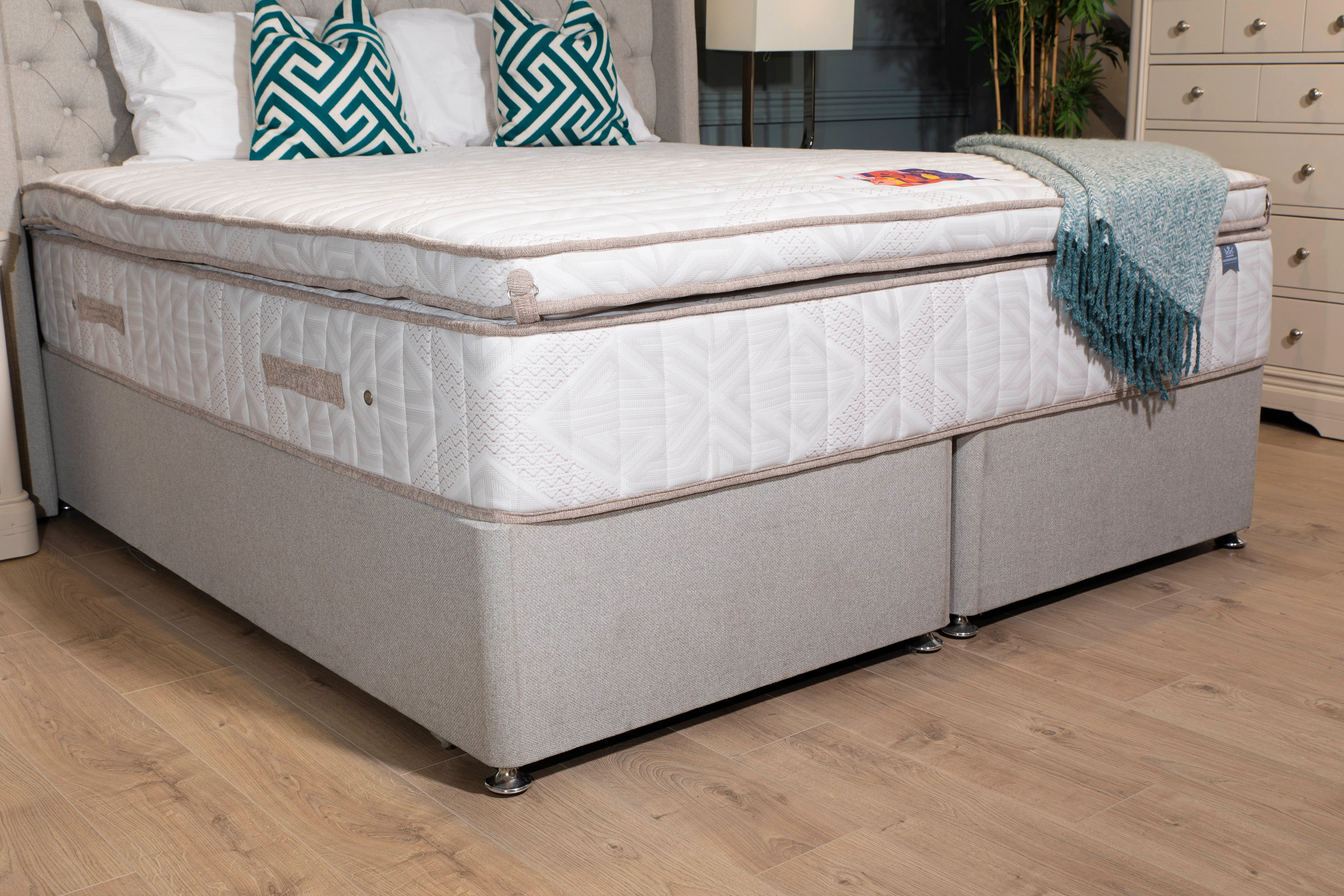 KING KOIL Hotel Sleep 2200 Mattress - Image 8