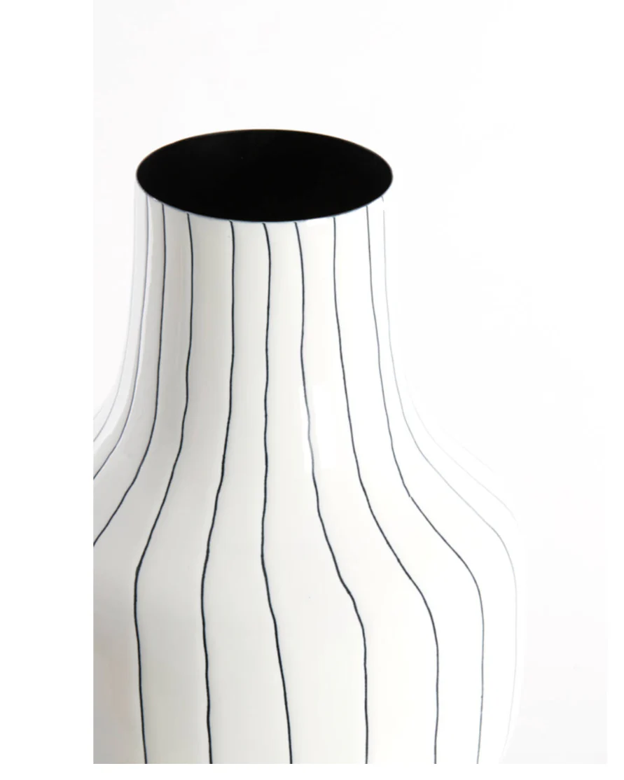Sindo white+black vase - Image 4